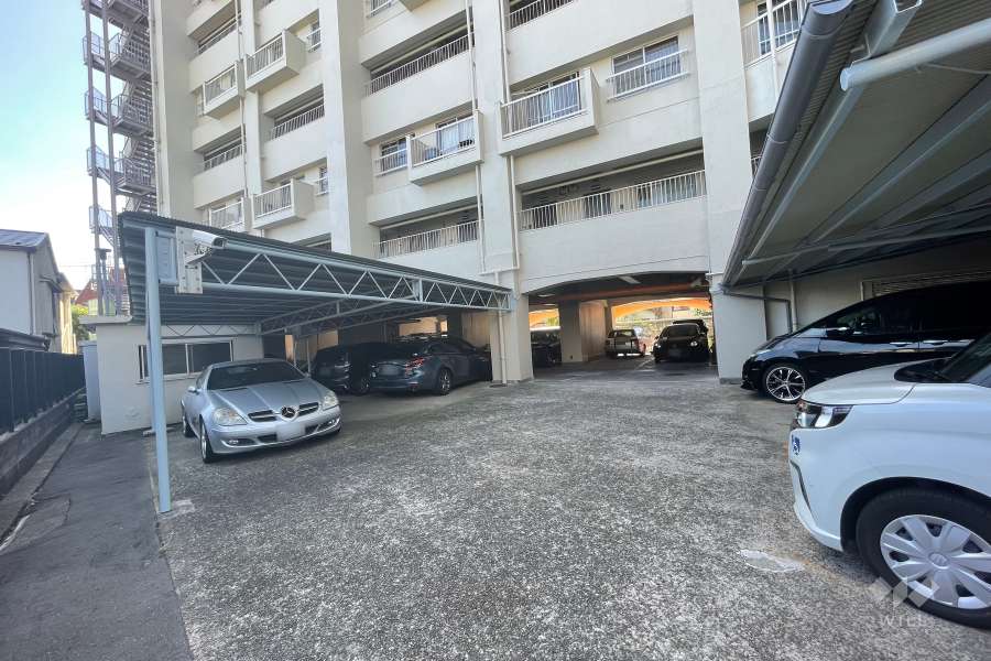 敷地内駐車場（屋外平面式）