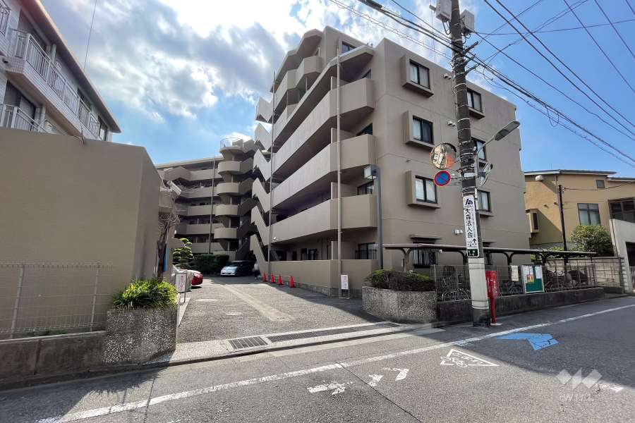 駐車場の出入り口