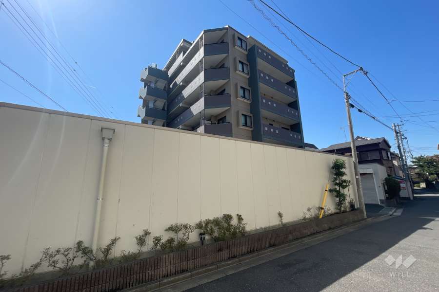 クレストフォルム大森中央の外観（北東側から）