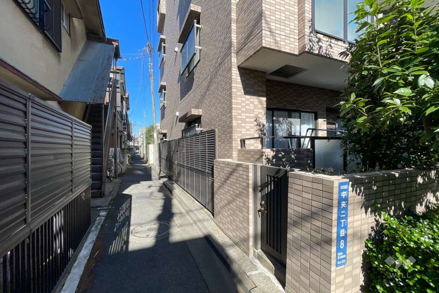 敷地南西側の前面道路