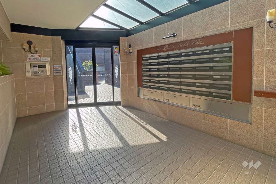 エントランス内と共用ポスト