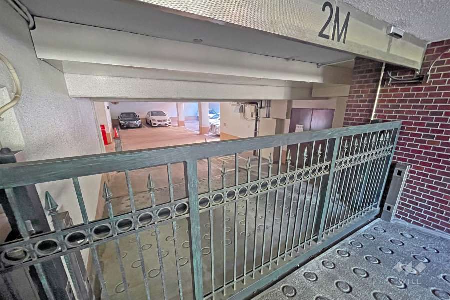 敷地内駐車場（屋内平面式）