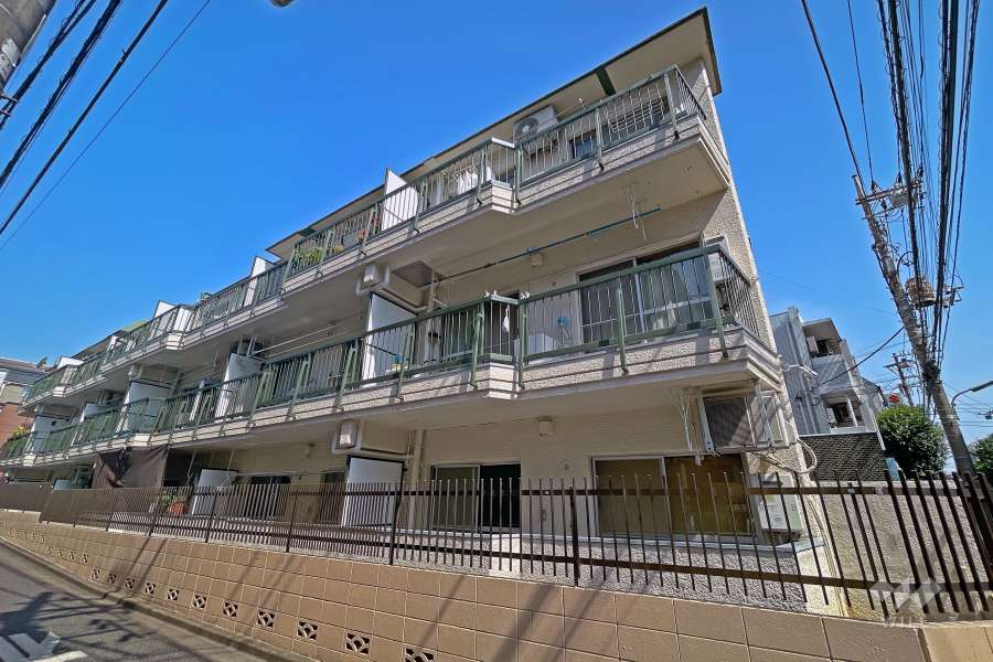 馬込コーポビアネーズの外観（南東側から）