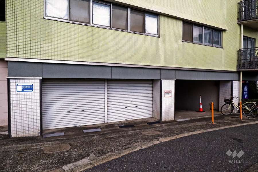 駐車場の出入り口