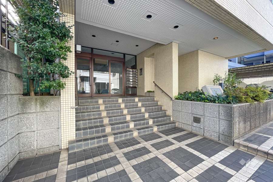 エントランスアプローチ　