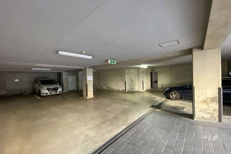 敷地内駐車場（屋内平面式）