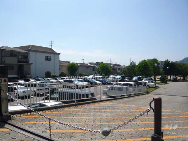 敷地内平面駐車場（ゲート付き）