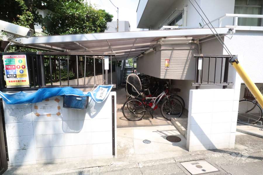 駐輪場（屋根付き）