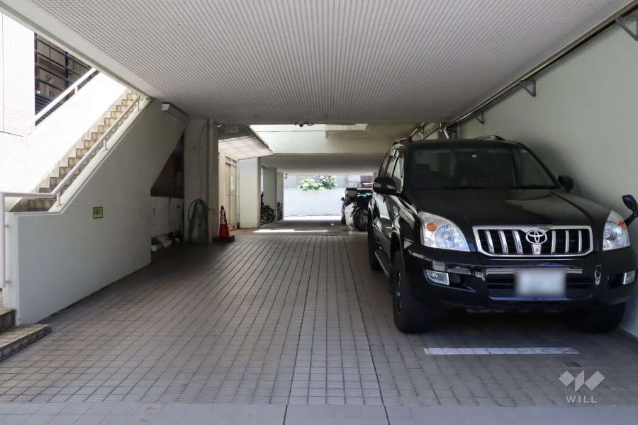 敷地内駐車場（屋内平面式）