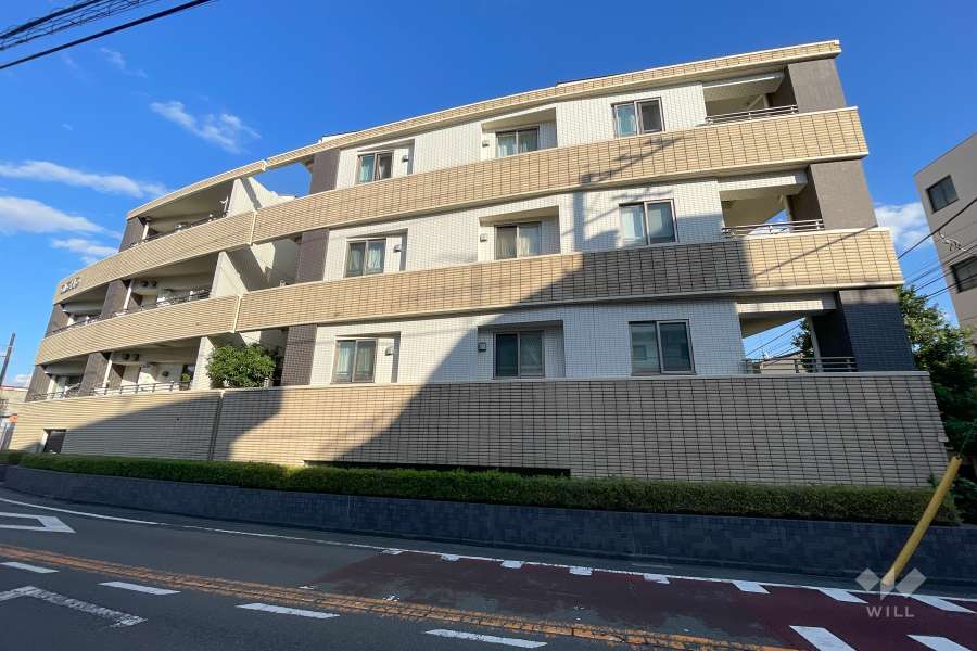 グローリオヒルズ西馬込の外観（西側から）