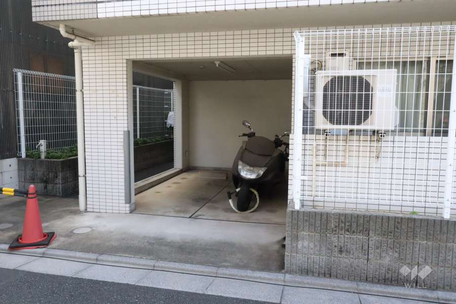 バイク置き場