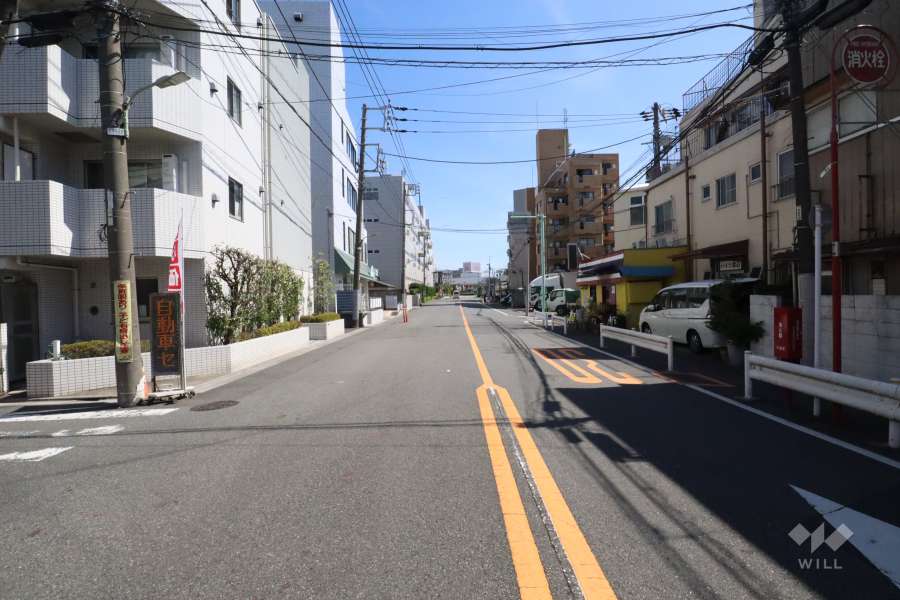 敷地南東側の前面道路