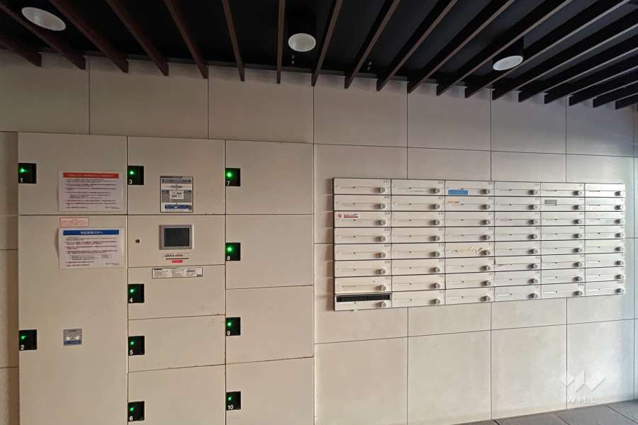 宅配ボックスと共用ポスト