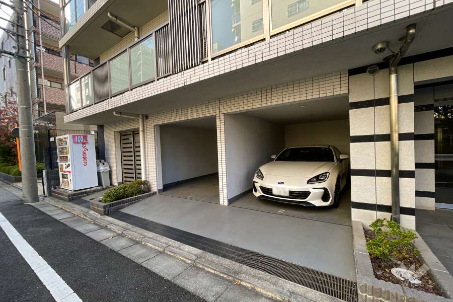 敷地内駐車場（屋内平面式）