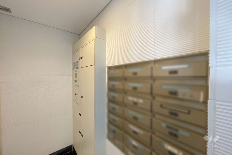 宅配ボックスと共用ポスト　