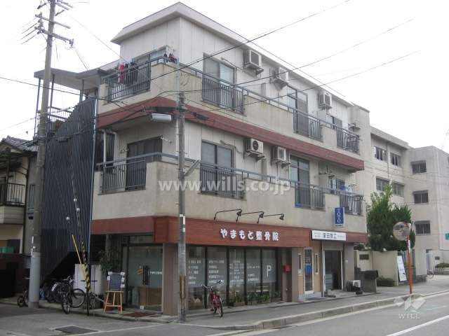 ロイヤル北口マンションの外観（北東側から）