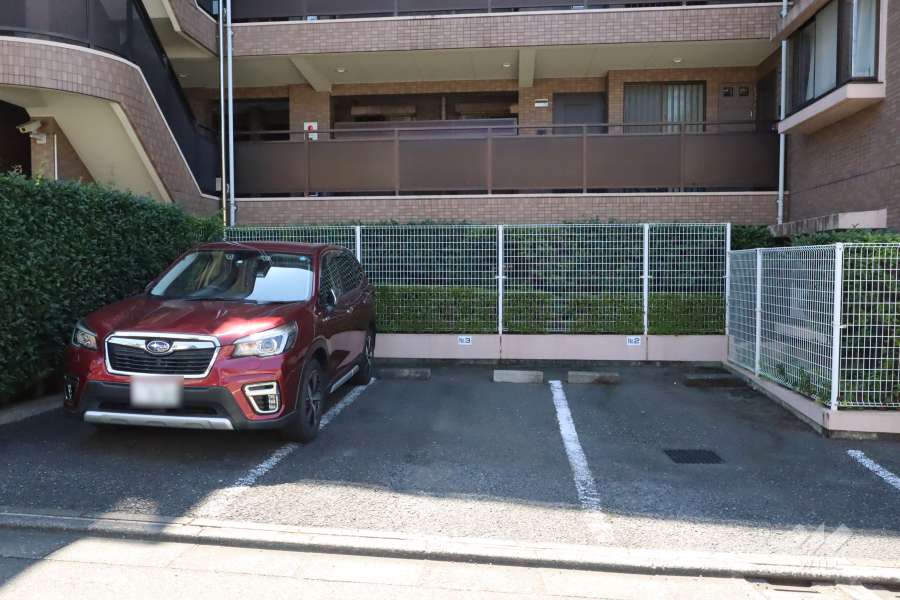 敷地内駐車場（屋外平面式）　