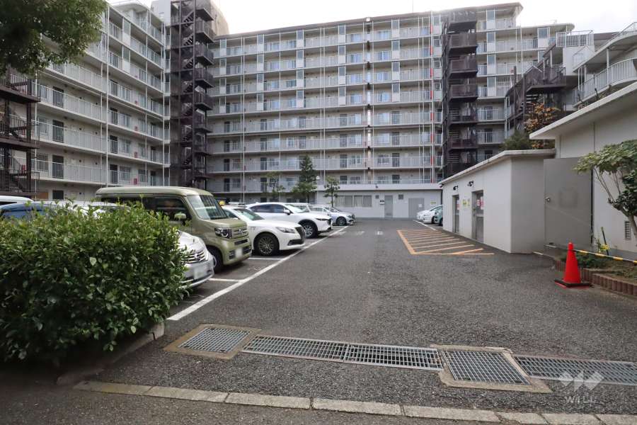 敷地内駐車場（屋外平面式）