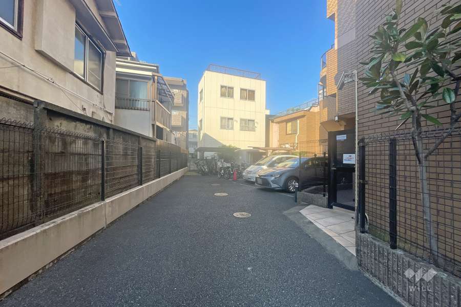 駐車場の出入り口