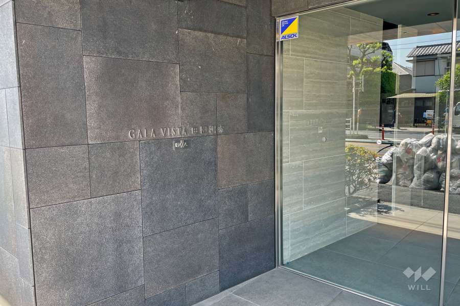 マンションの銘板