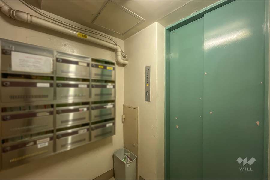 エントランスホール