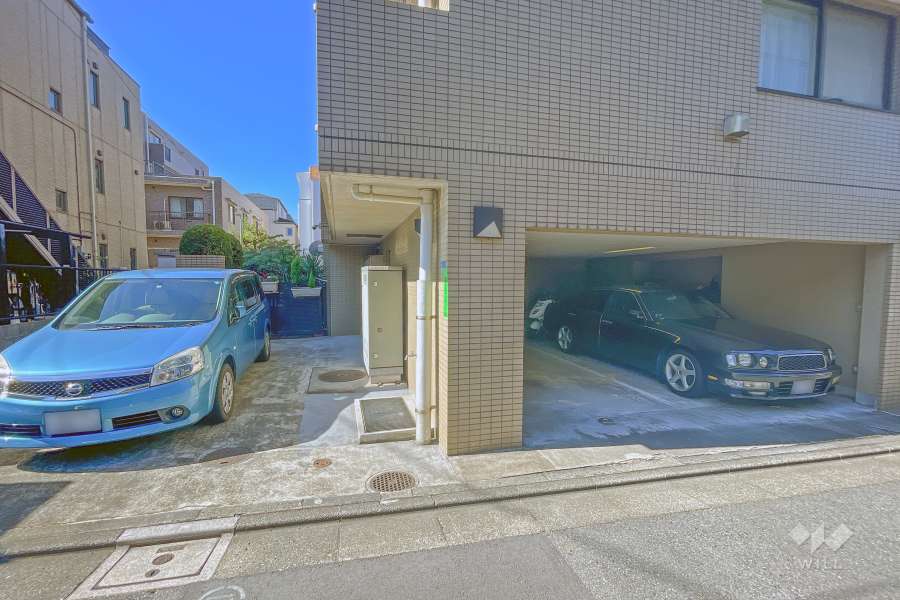 敷地内駐車場（屋外平面式）