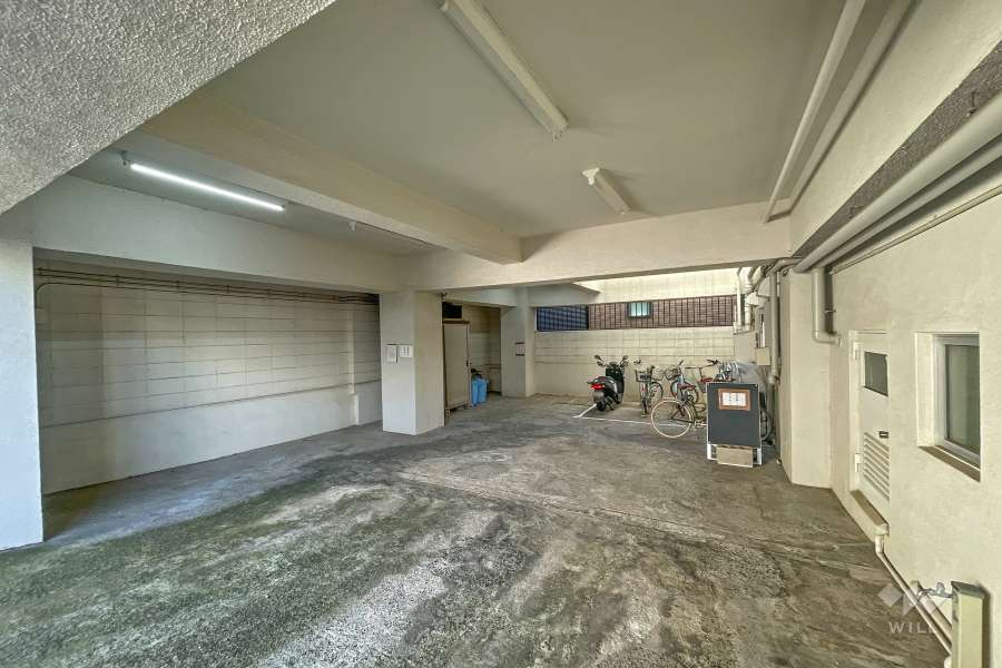 敷地内駐車場（屋内平面式）