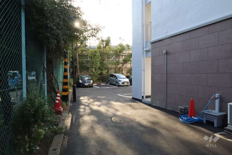 敷地内駐車場（屋外平面式）