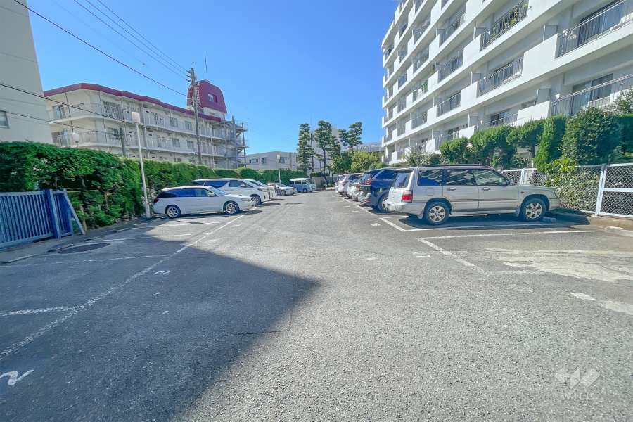 敷地内駐車場（屋外平面式）　　