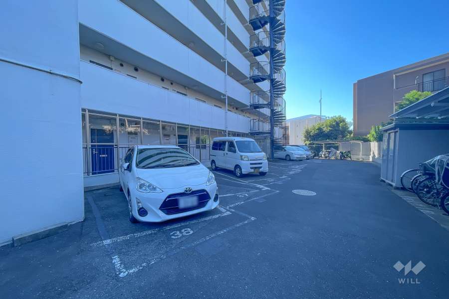 敷地内駐車場（屋外平面式）　　