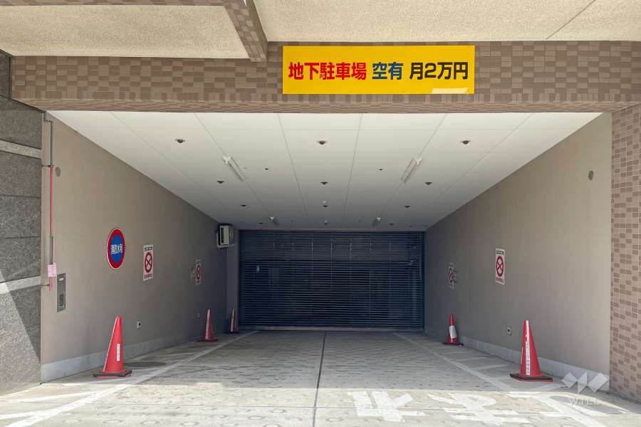 駐車場の出入り口