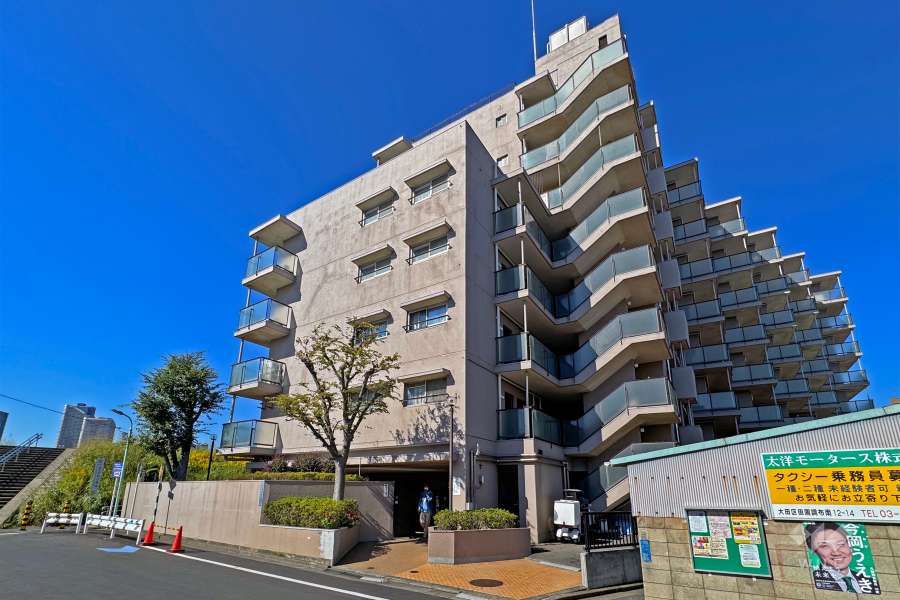 中銀田園調布マンシオンの外観（南東側から）