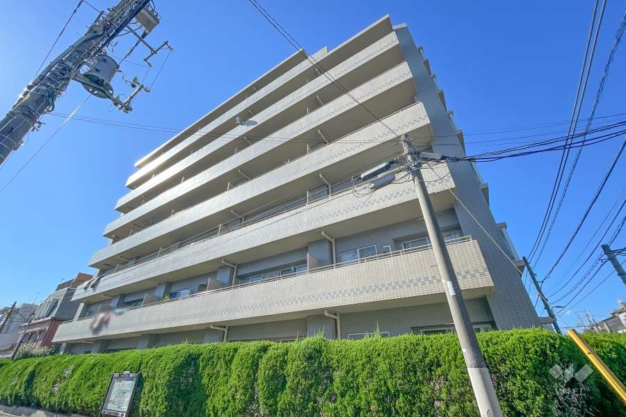 田園調布南パークホームズの外観（南東側から）