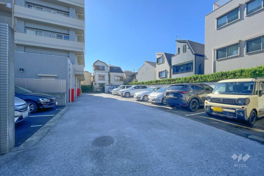 敷地内駐車場（屋外平面式）　