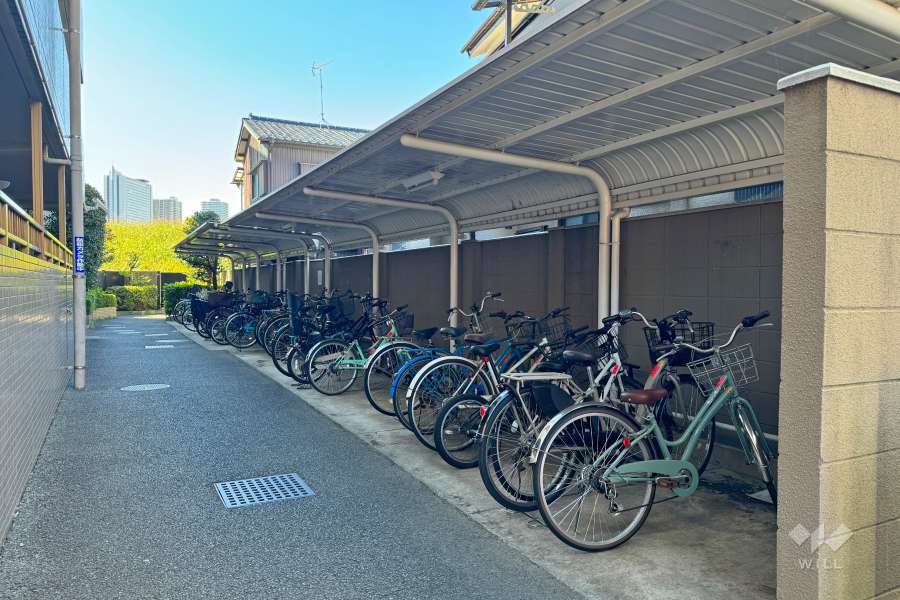 駐輪場（屋根付き）