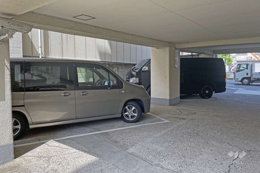 敷地内駐車場（屋内平面式）