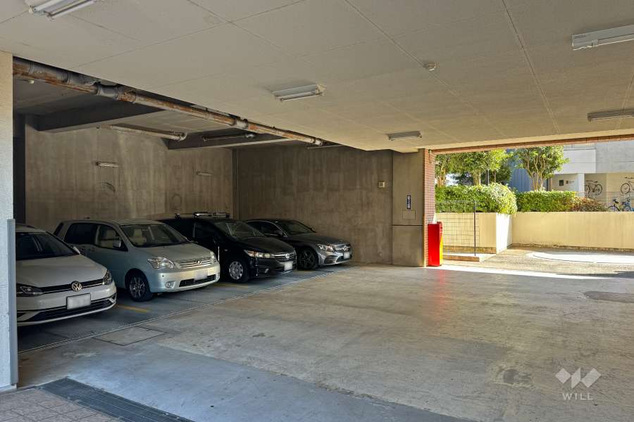 敷地内駐車場（屋内平面式）