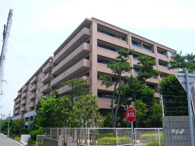 パークハイム夙川泉町の外観（南西側から）