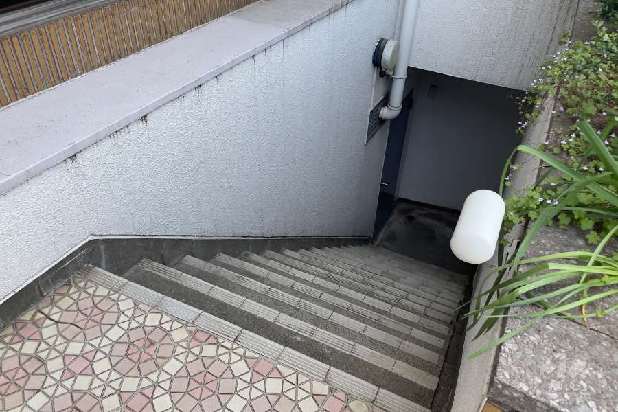 地下への階段