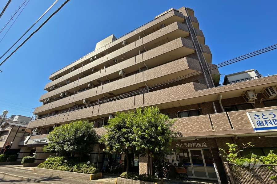 ライオンズプラザ石川台の外観（北東側から）