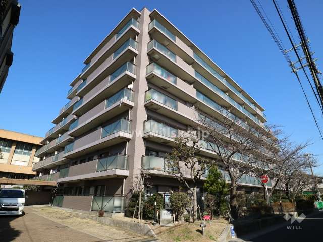 ステイツ西宮甲東園の外観(南西側から)
