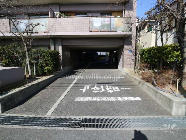 駐車場入口