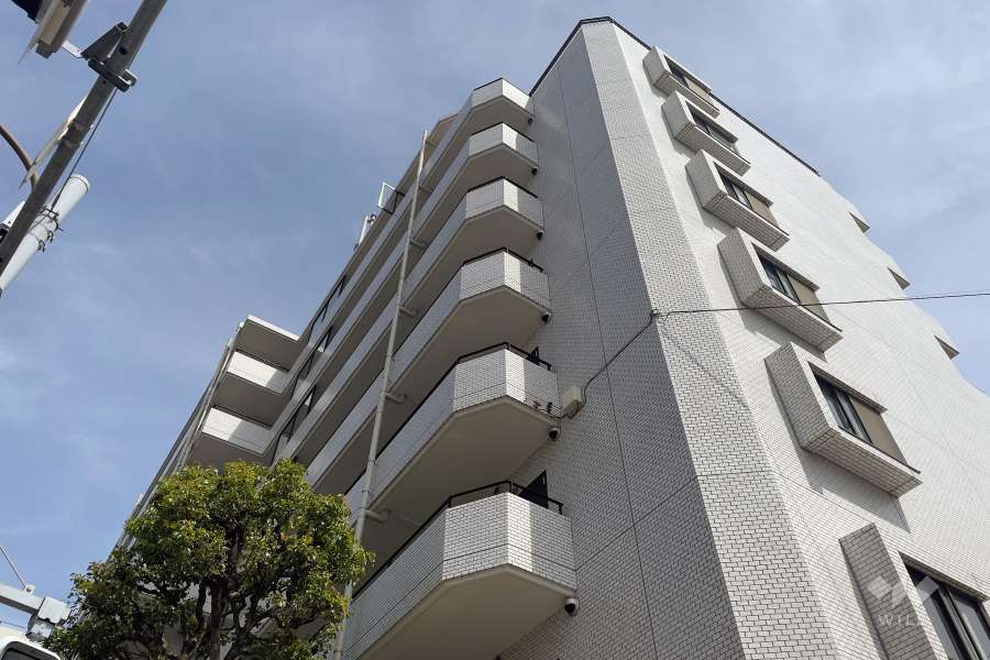 東急ドエルデュエット石川台の外観（北西側から）　　