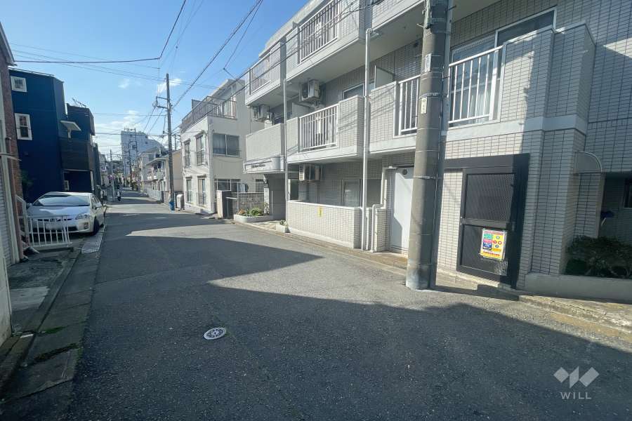 敷地南西側の前面道路