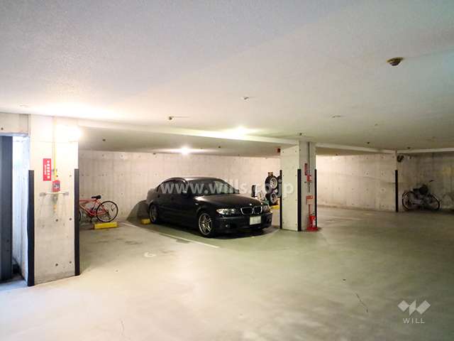 敷地内駐車場（屋内平面式）