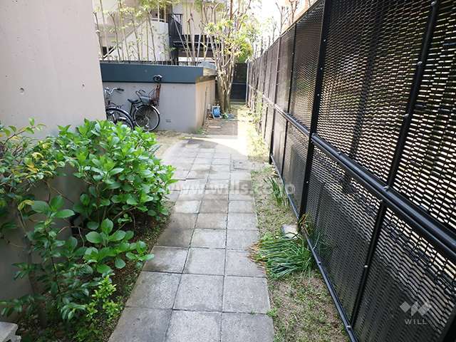 敷地内の通路