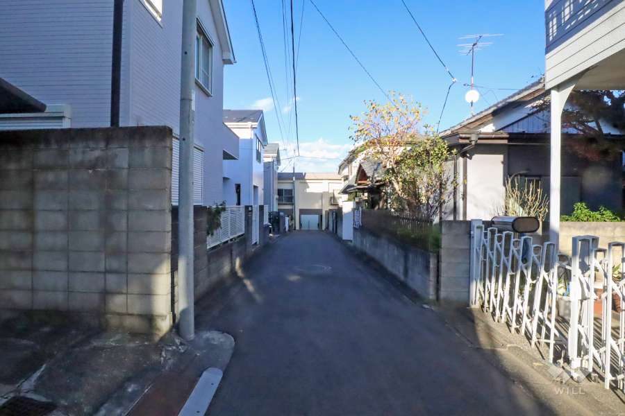 敷地南側の前面道路　