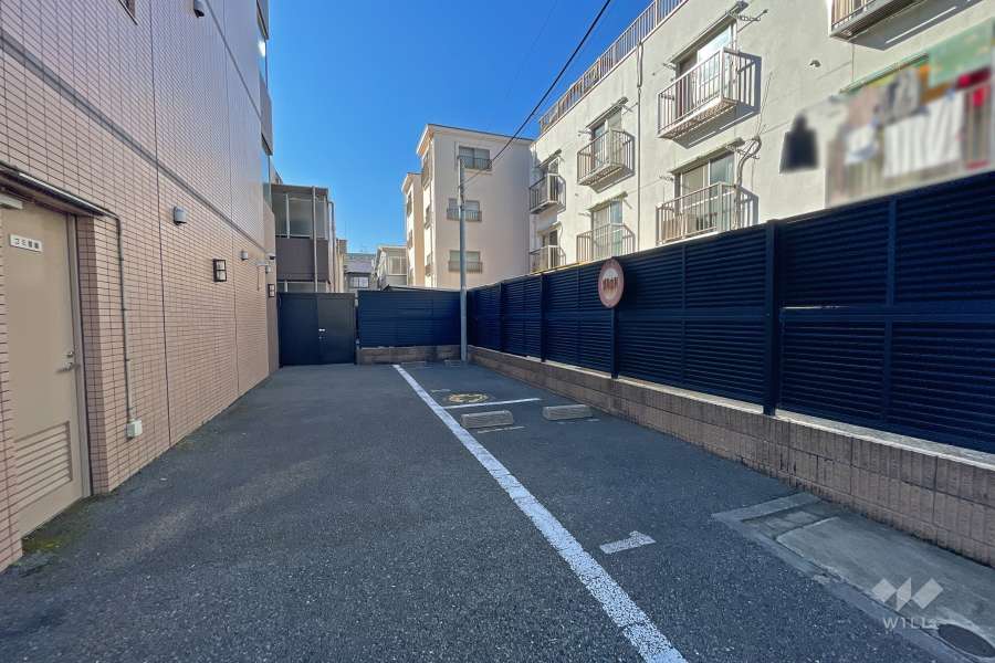 敷地内駐車場（屋外平面式）