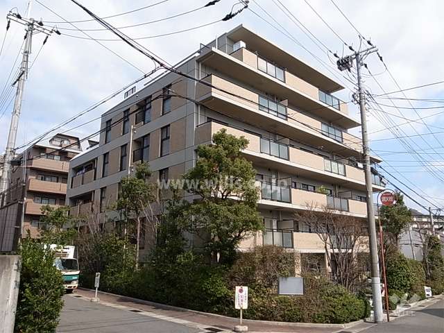 パレ苦楽園の外観（南西側から）