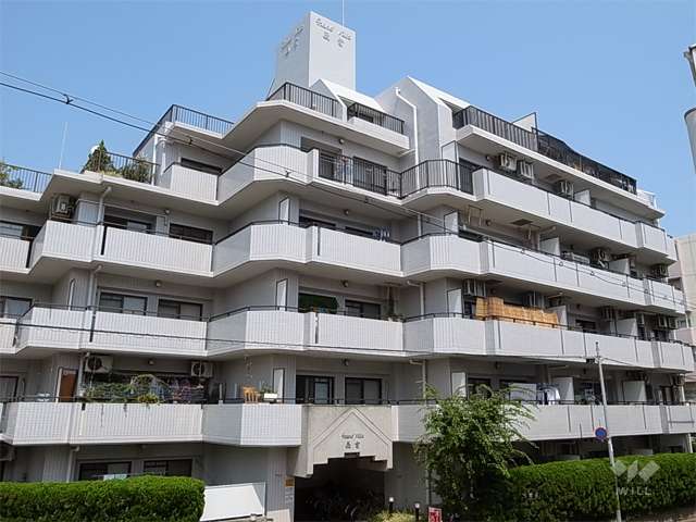 グランドヴィラ西宮の外観（南側から）